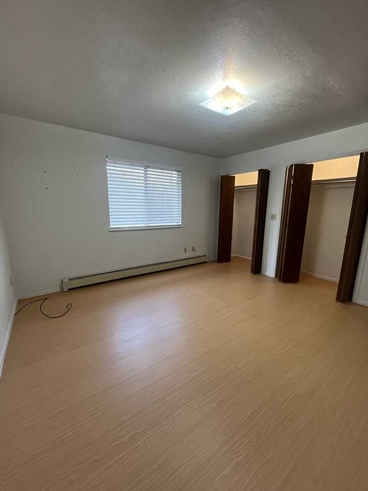 108 Park Dr #1 - Photo 5 of 9