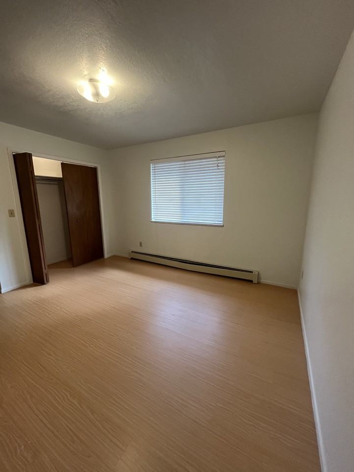 108 Park Dr #1 - Photo 6 of 9