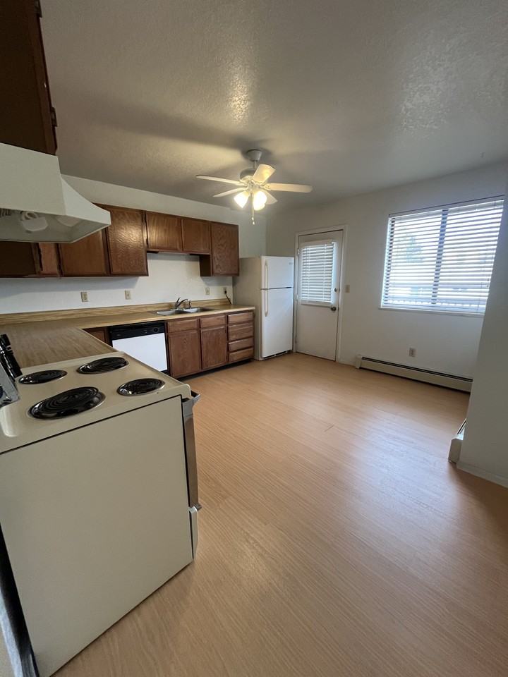 108 Park Dr #1 - Photo 7 of 9