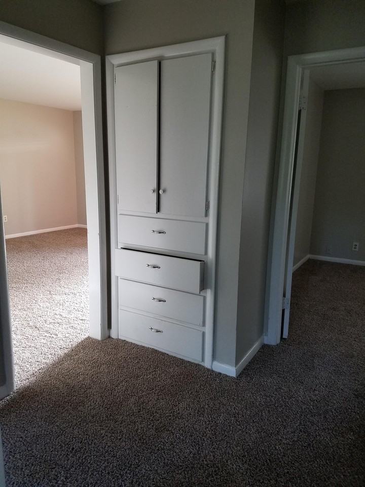2113 Henderson Dr #1 - Photo 5 of 18