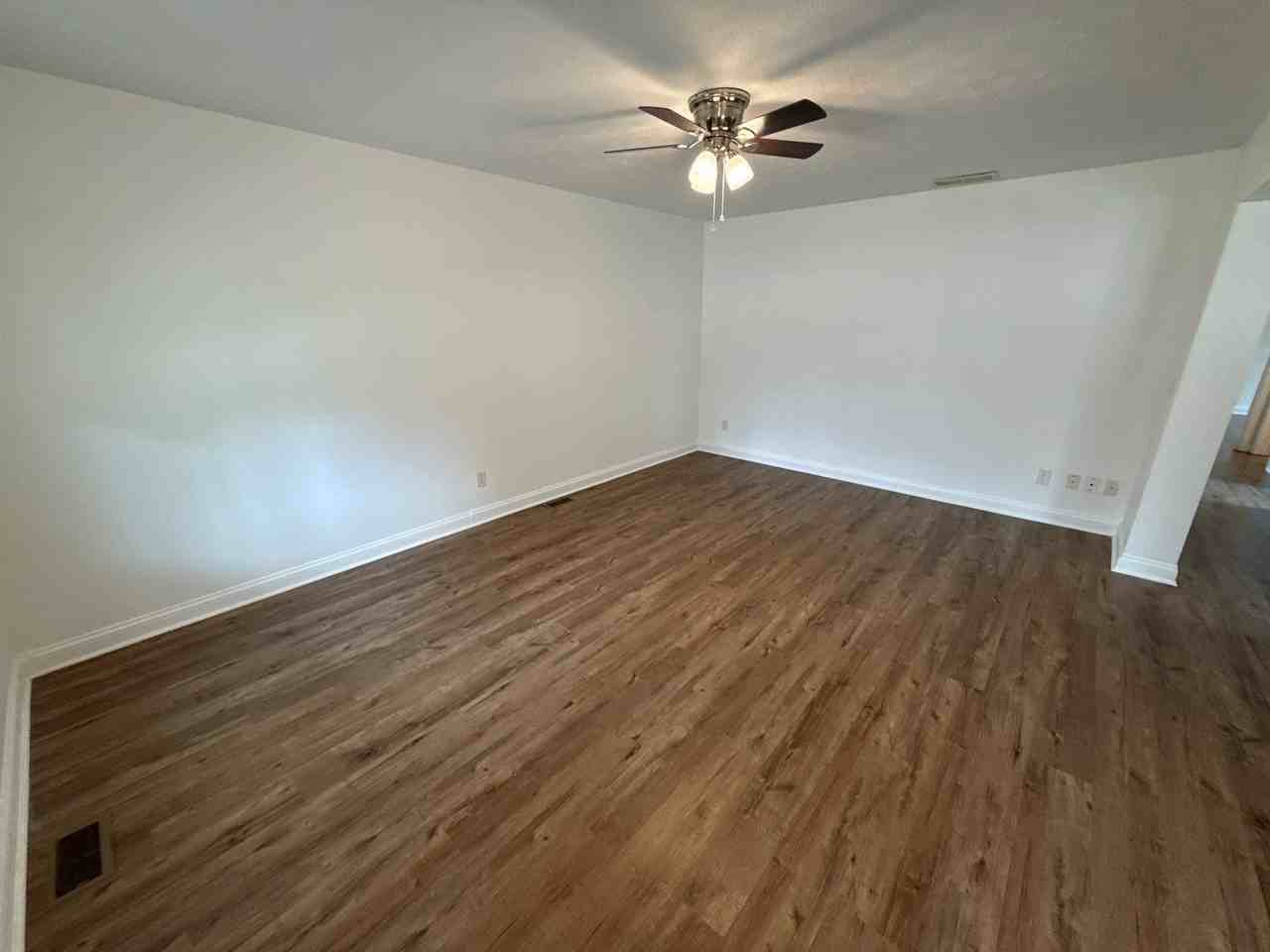 1015 N Gale St #1015 - Photo 2 of 10