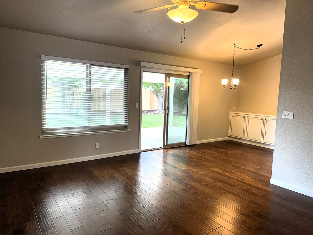 875 E Cromwell Ave #1 - Photo 5 of 29