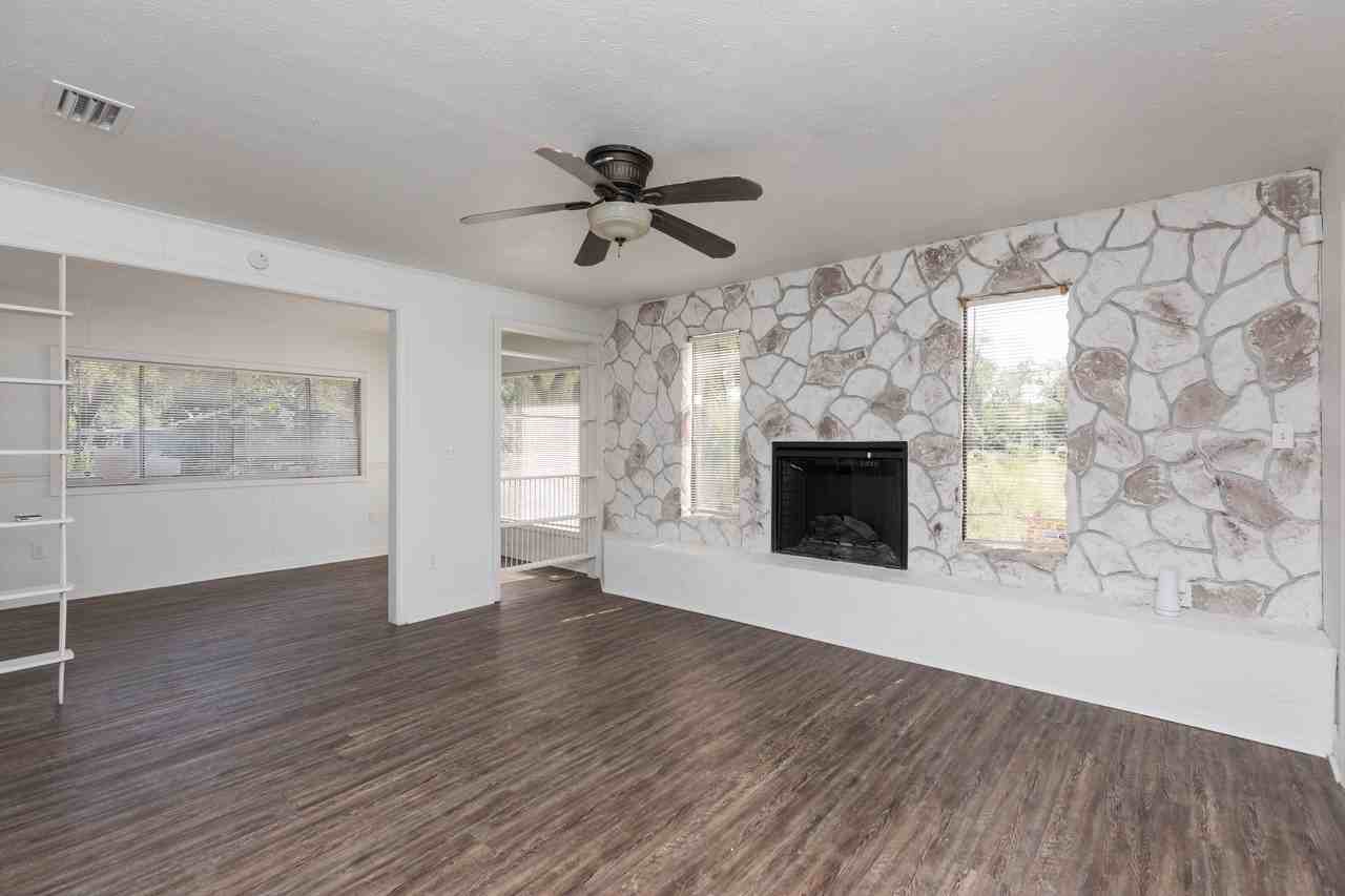 912 Huron St #1 - Photo 6 of 14