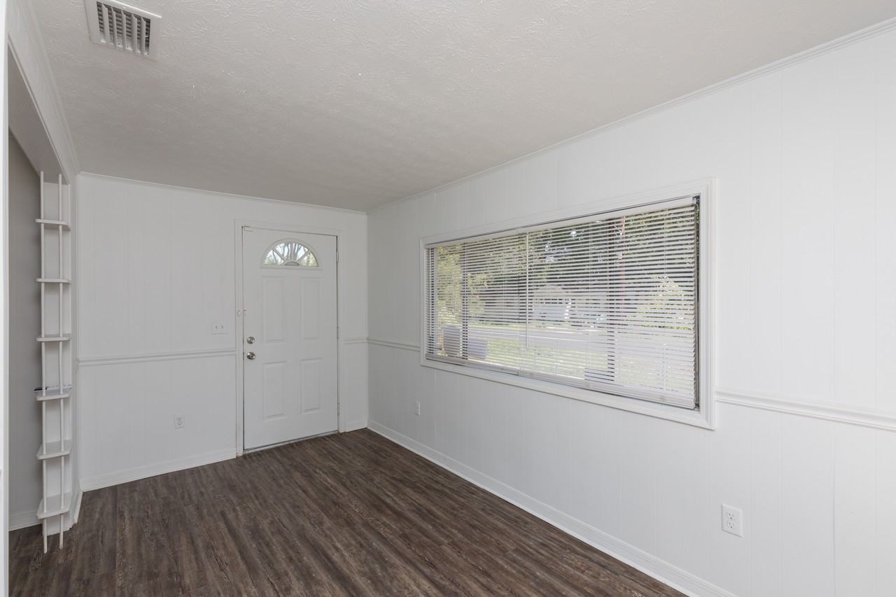 912 Huron St #1 - Photo 7 of 14