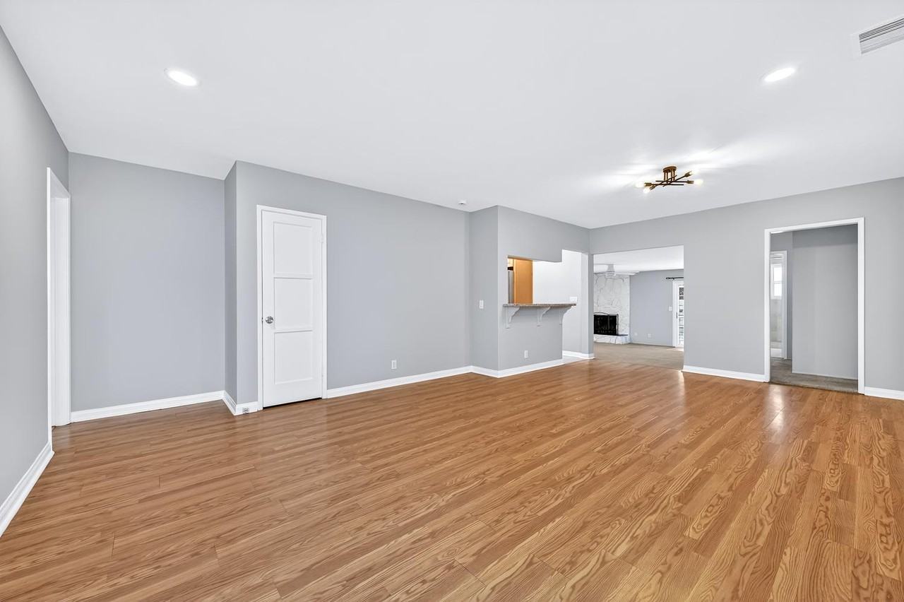 4913 Premiere Ave #1 - Photo 5 of 50