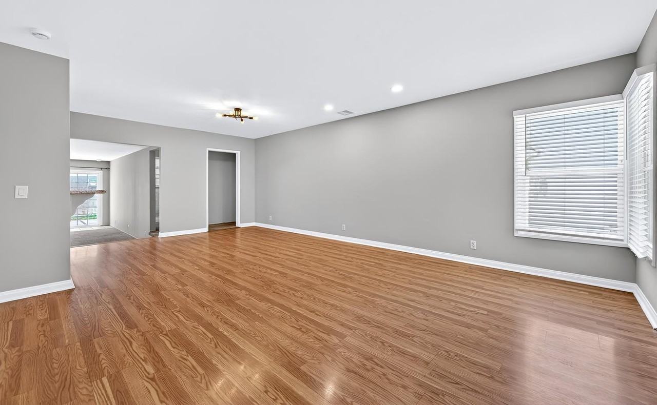 4913 Premiere Ave #1 - Photo 6 of 50
