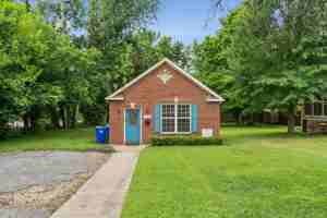 featured image of 4813 Calvert Rd #A