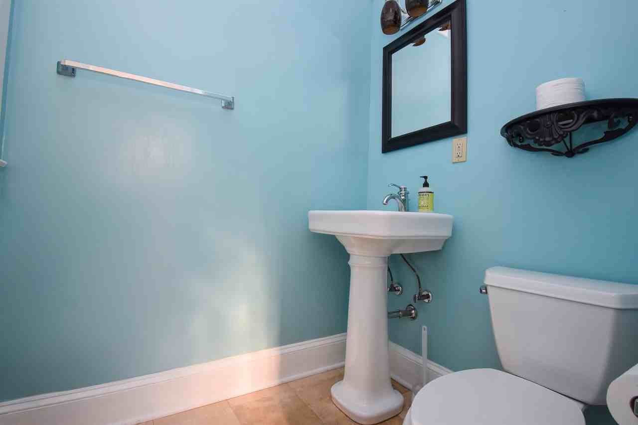 1734 Bank St #1 - Photo 2 of 33