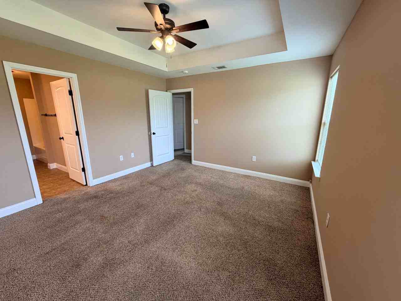 4916 Patton Dr - Photo 6 of 15