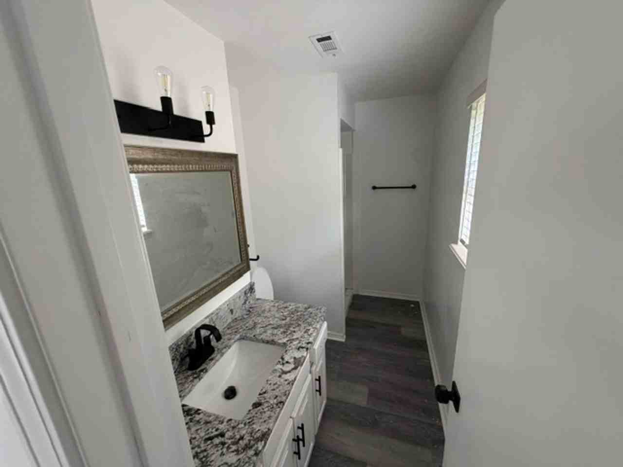 404 E Malinda Dr - Photo 6 of 6