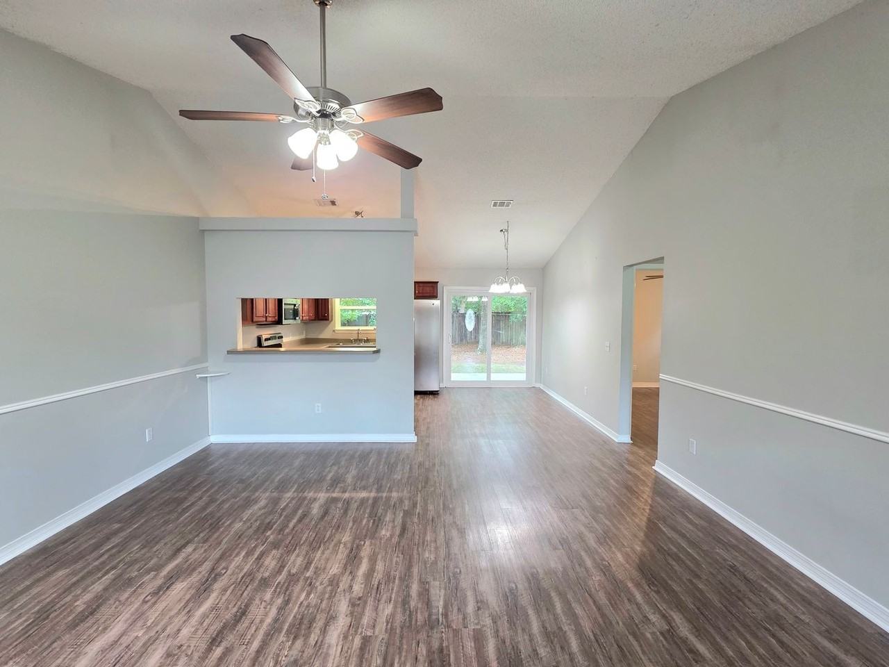 6607 Woodbury Forest Dr - Photo 5 of 18