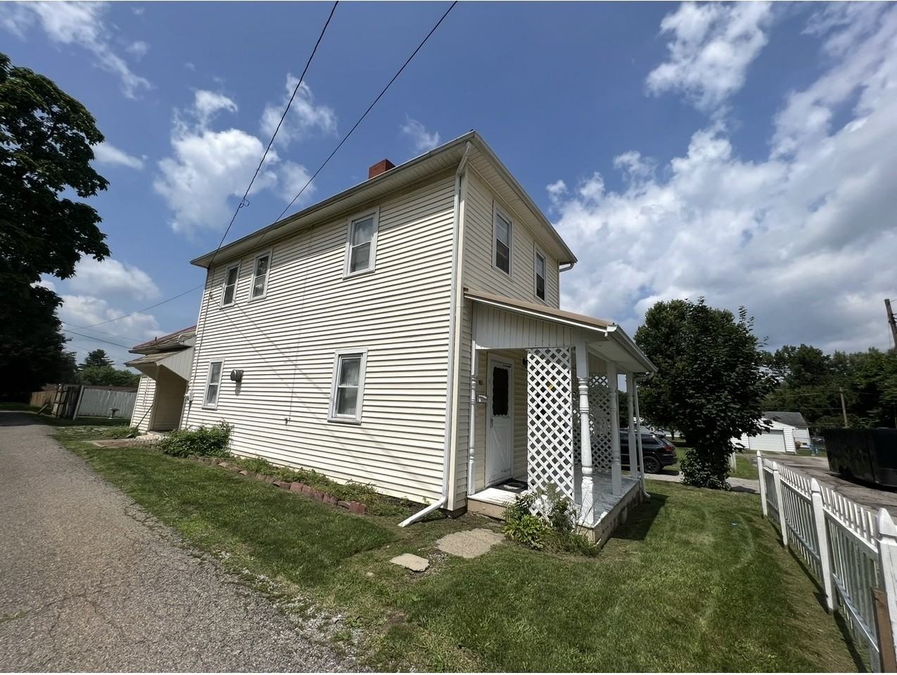 861 Cabot Dr #1 - Photo 4 of 6