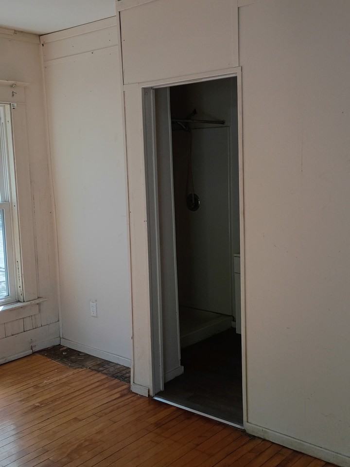 18 Main St #4 - Photo 7 of 13
