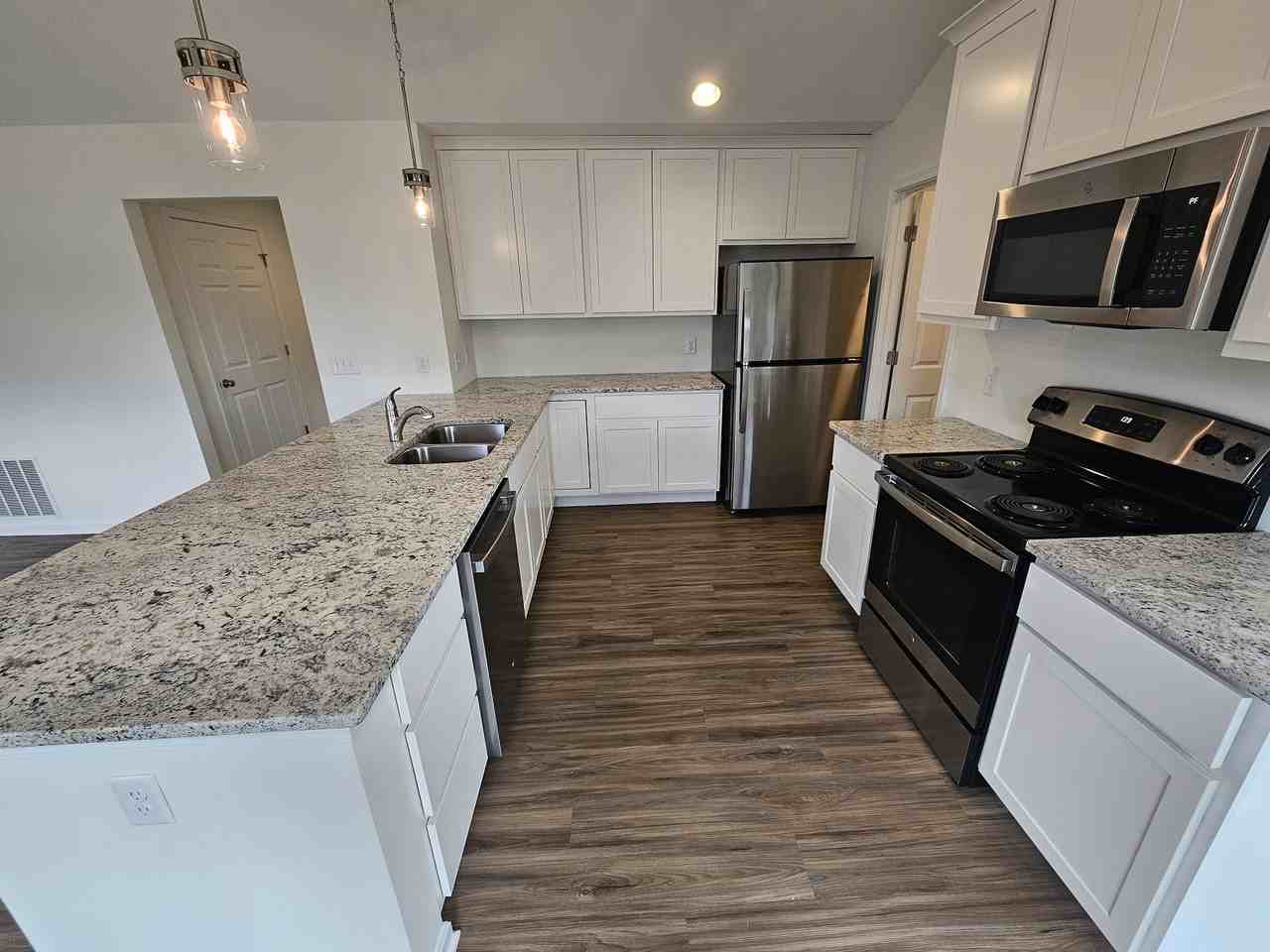 1125 Waynoka Dr - Photo 3 of 22