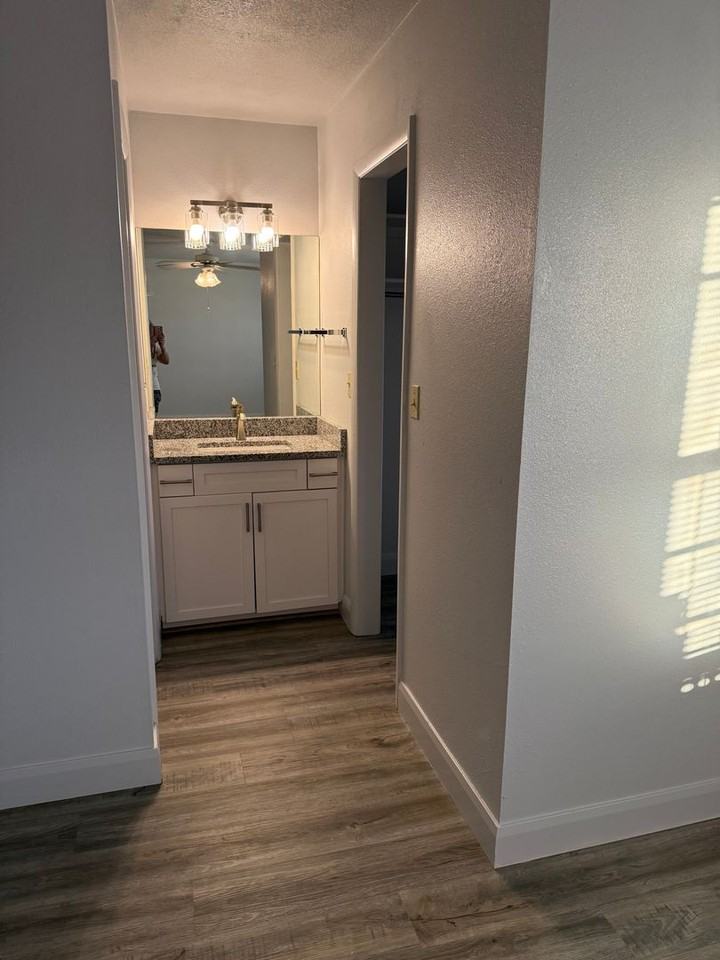36 W 250 N - Photo 3 of 22