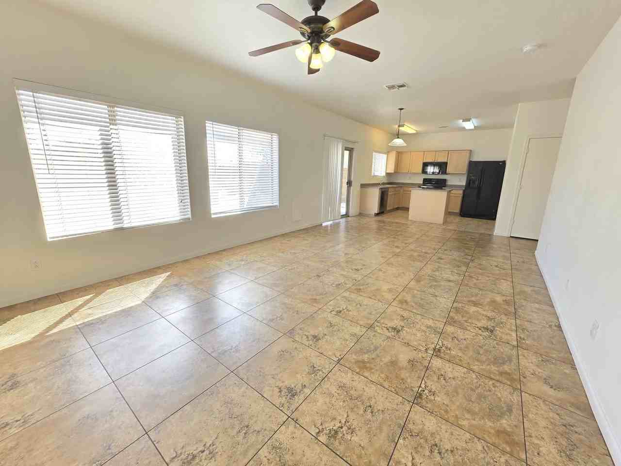 30469 N Plantation Dr - Photo 7 of 44