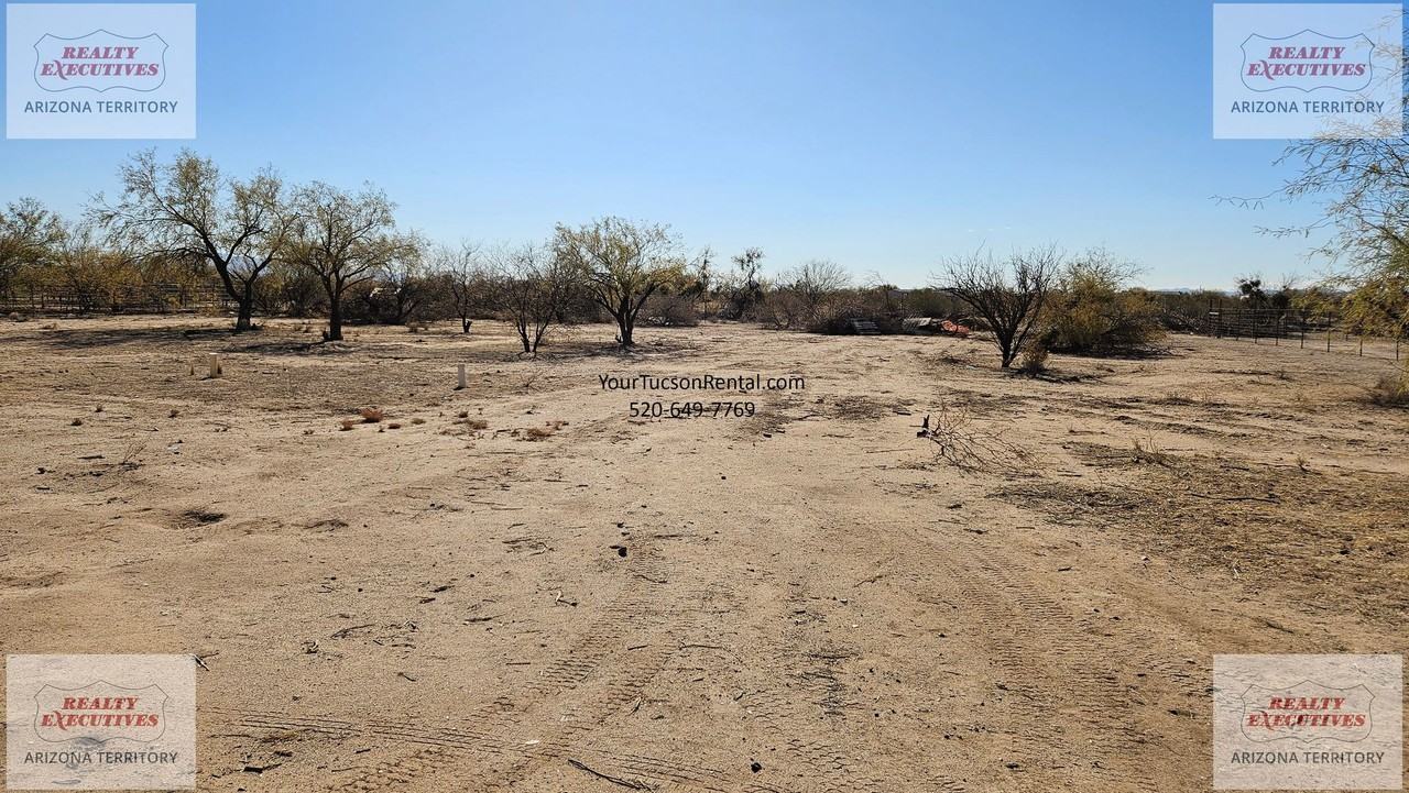 16075 W El Tiro Rd - Photo 4 of 32