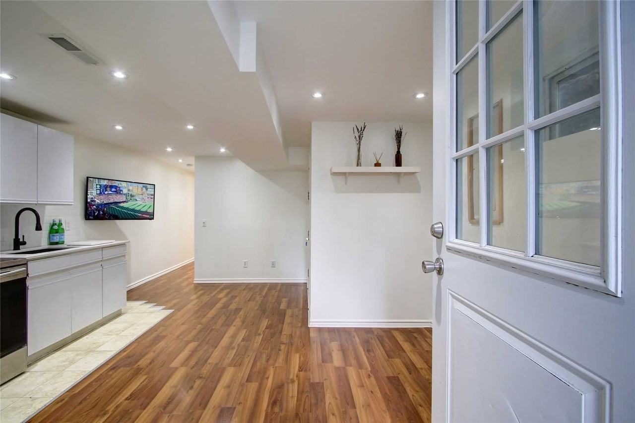 1012 Ossington Avenue - Photo 2 of 18
