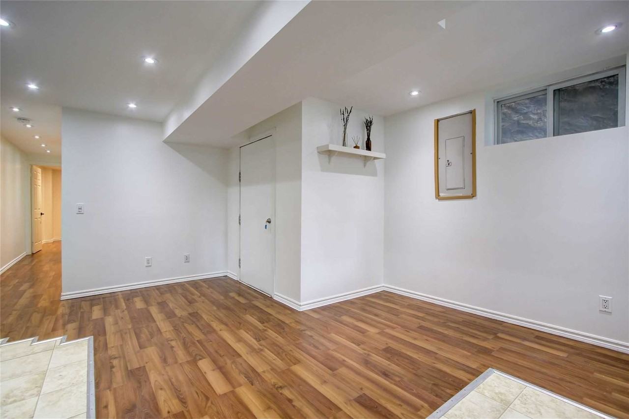 1012 Ossington Avenue - Photo 4 of 18