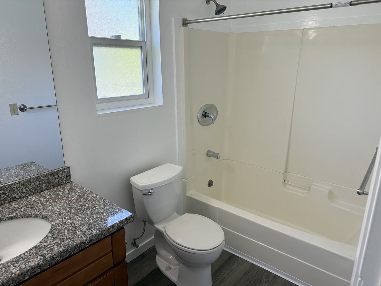 2431 Bethards Dr #4 - Photo 6 of 9