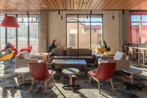 featured image of 1107 E Madison St
