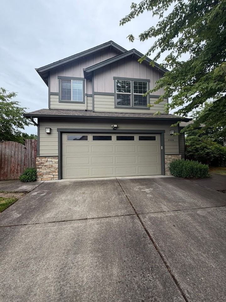 3426 Duck Pl - Photo 3 of 45