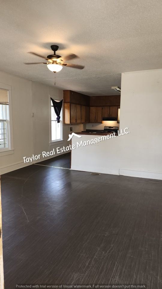728 Kendrick St #1 - Photo 4 of 15