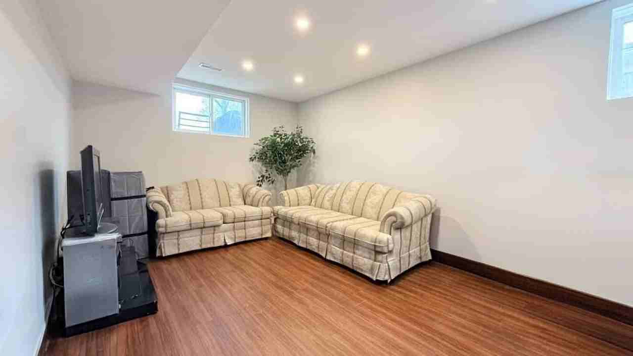 102 Patience Cres #1 - Photo 6 of 17
