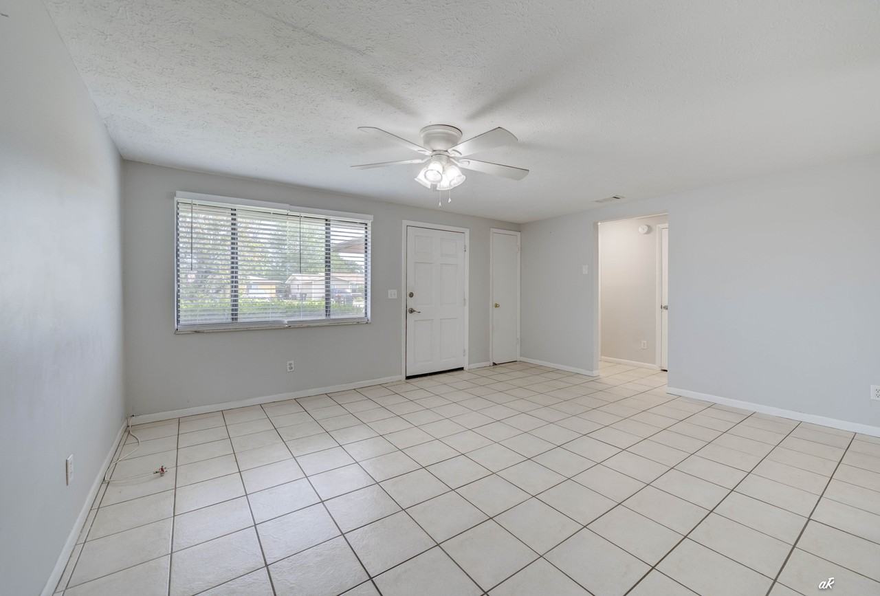 1125 Bradley Cir #1 - Photo 2 of 14