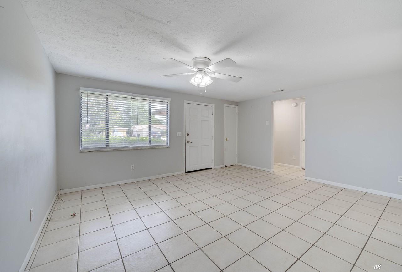 1125 Bradley Cir #1 - Photo 3 of 14