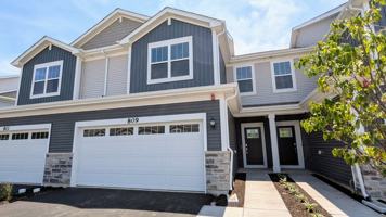 featured image of 809 Lindsay Ln #1
