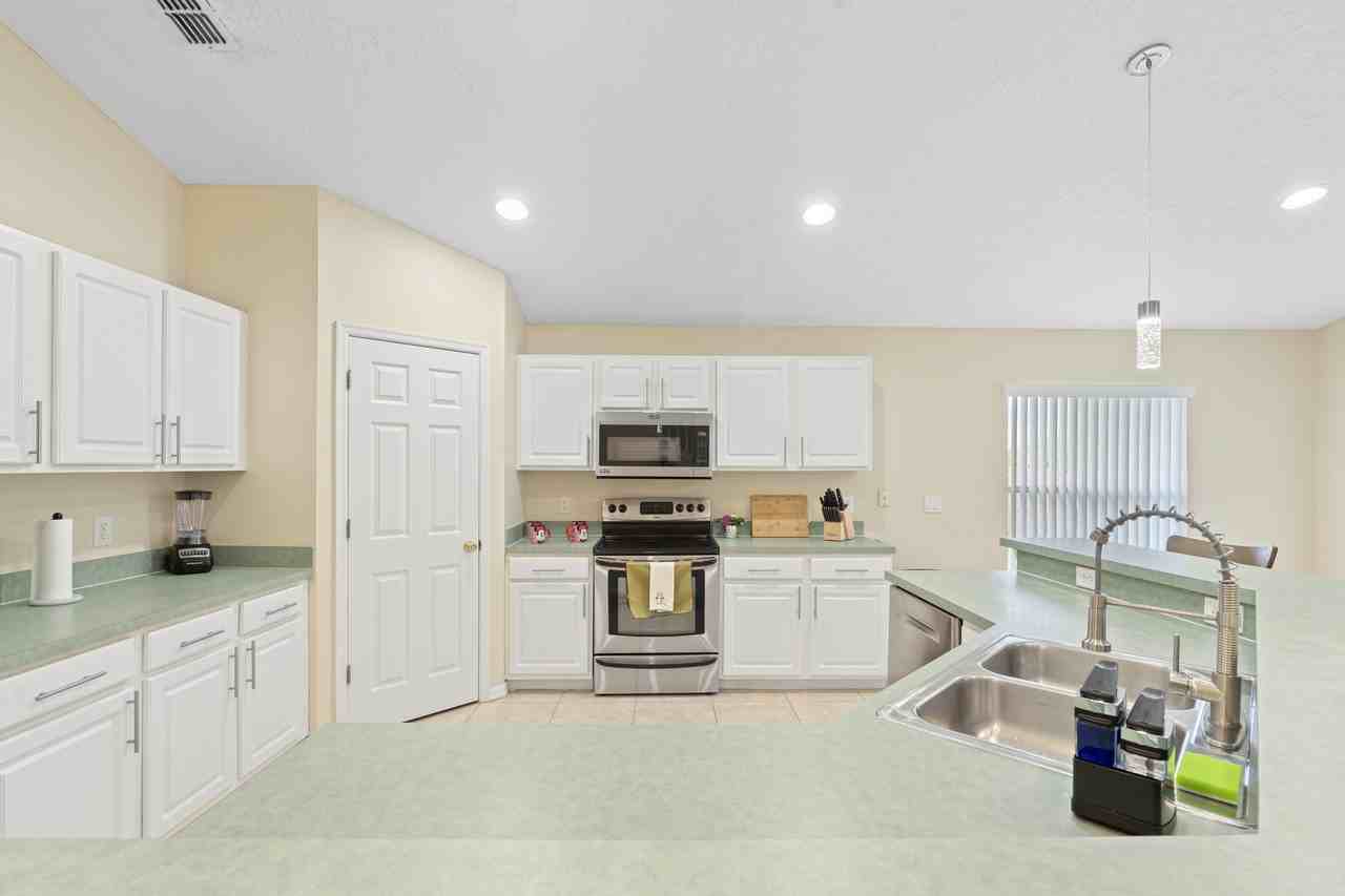 2694 Willow Glen Cir #1 - Photo 3 of 9