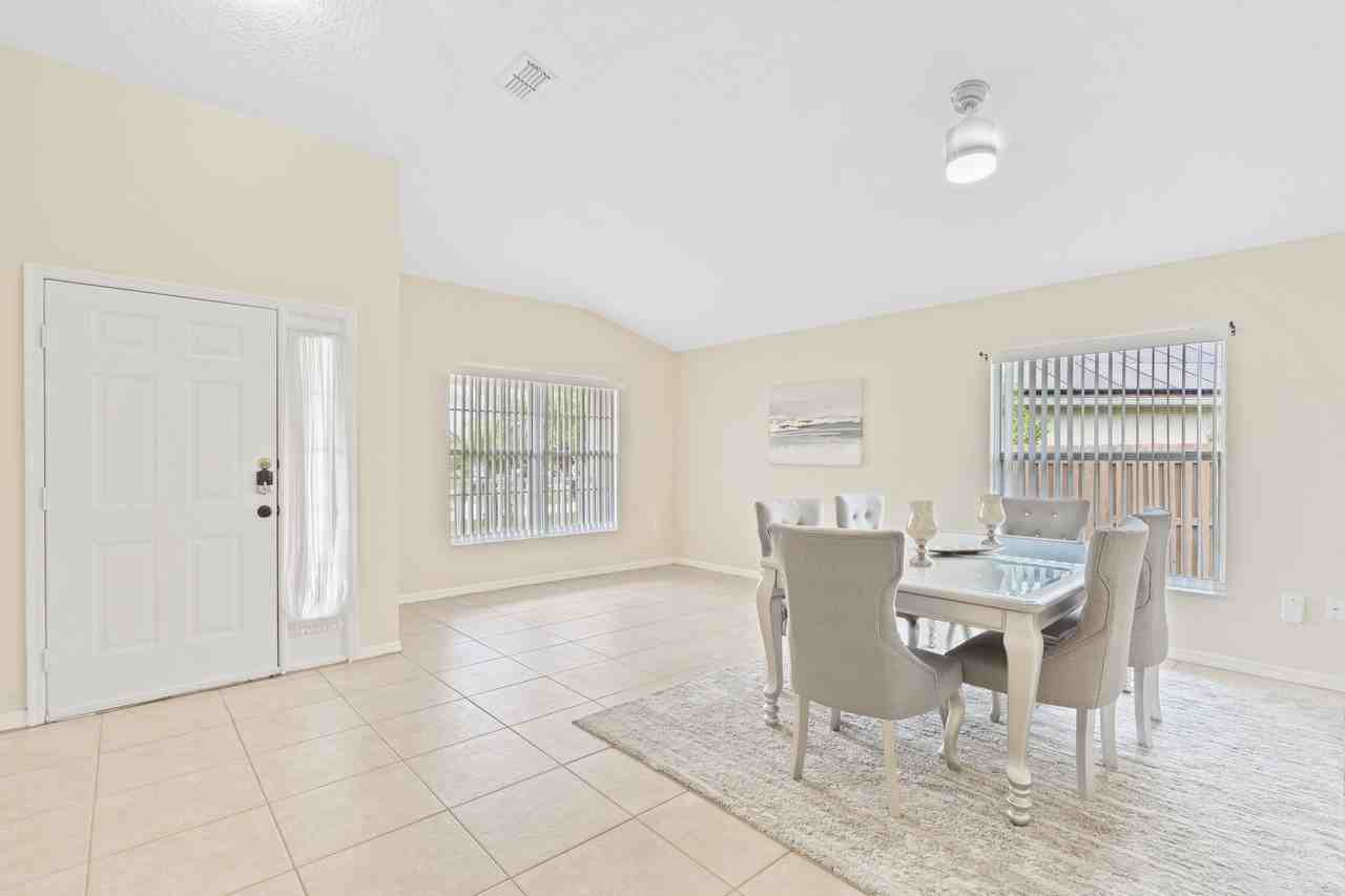 2694 Willow Glen Cir #1 - Photo 6 of 9