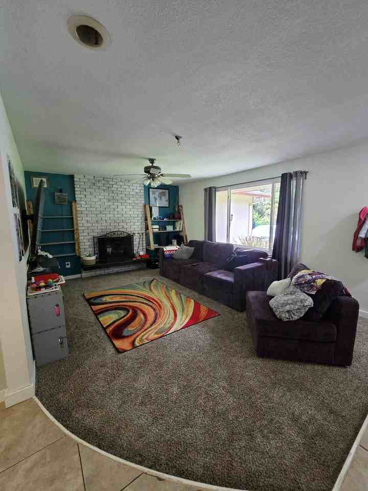 3629 Surrey Dr Ne #1 - Photo 4 of 23