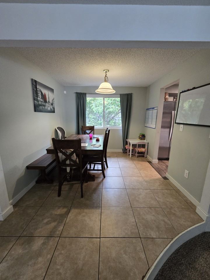 3629 Surrey Dr Ne #1 - Photo 6 of 23