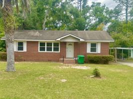featured image of 2408 Giddens Dr #1