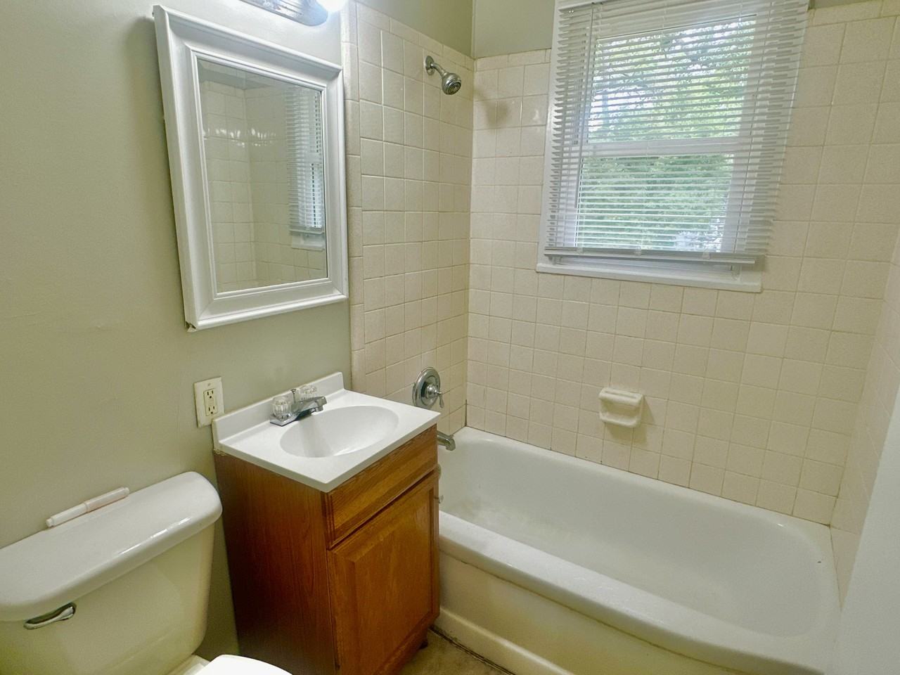 2408 Giddens Dr #1 - Photo 5 of 18