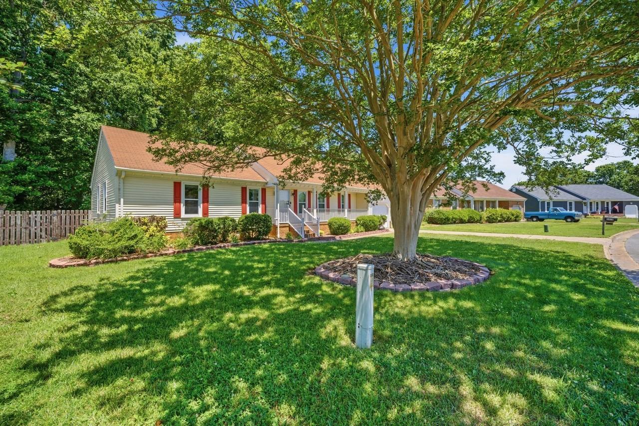 3410 Filly Run - Photo 2 of 35