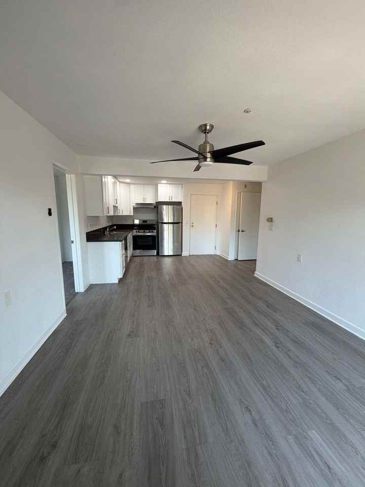 Hawaiian Terrace Apartments - Photo 2 of 21