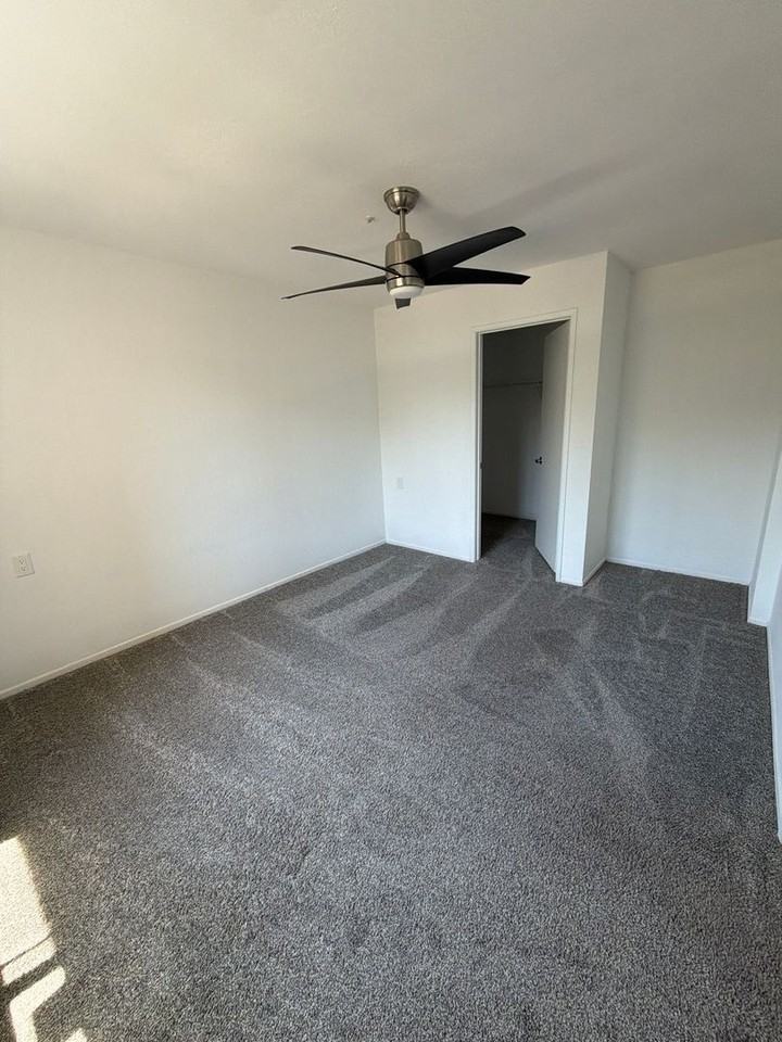 Hawaiian Terrace Apartments - Photo 3 of 21