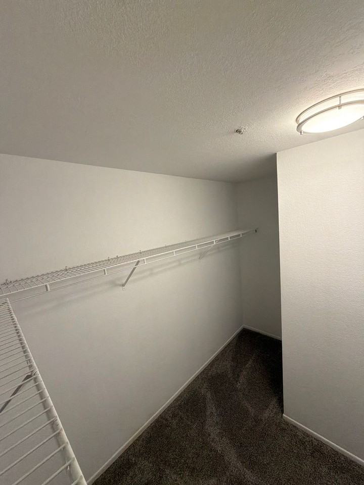 Hawaiian Terrace Apartments - Photo 6 of 21