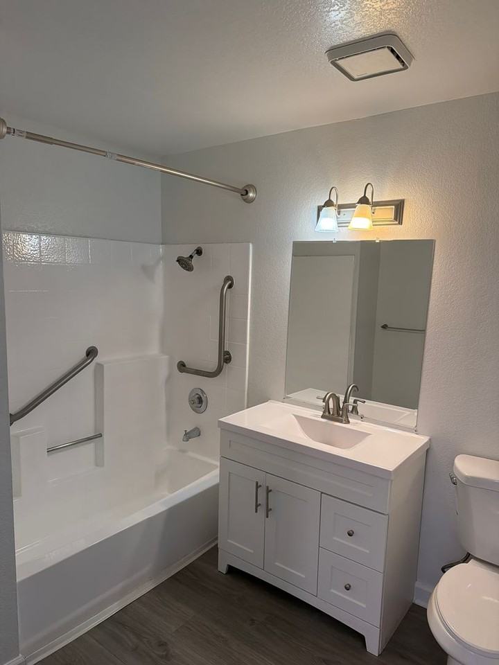 Hawaiian Terrace Apartments - Photo 5 of 21