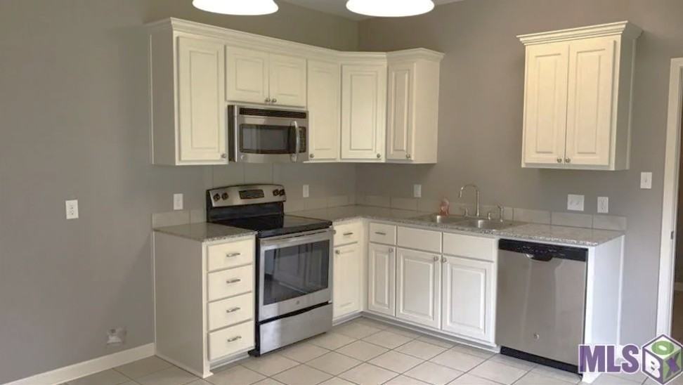 116 Easterly St #1 - Photo 3 of 10