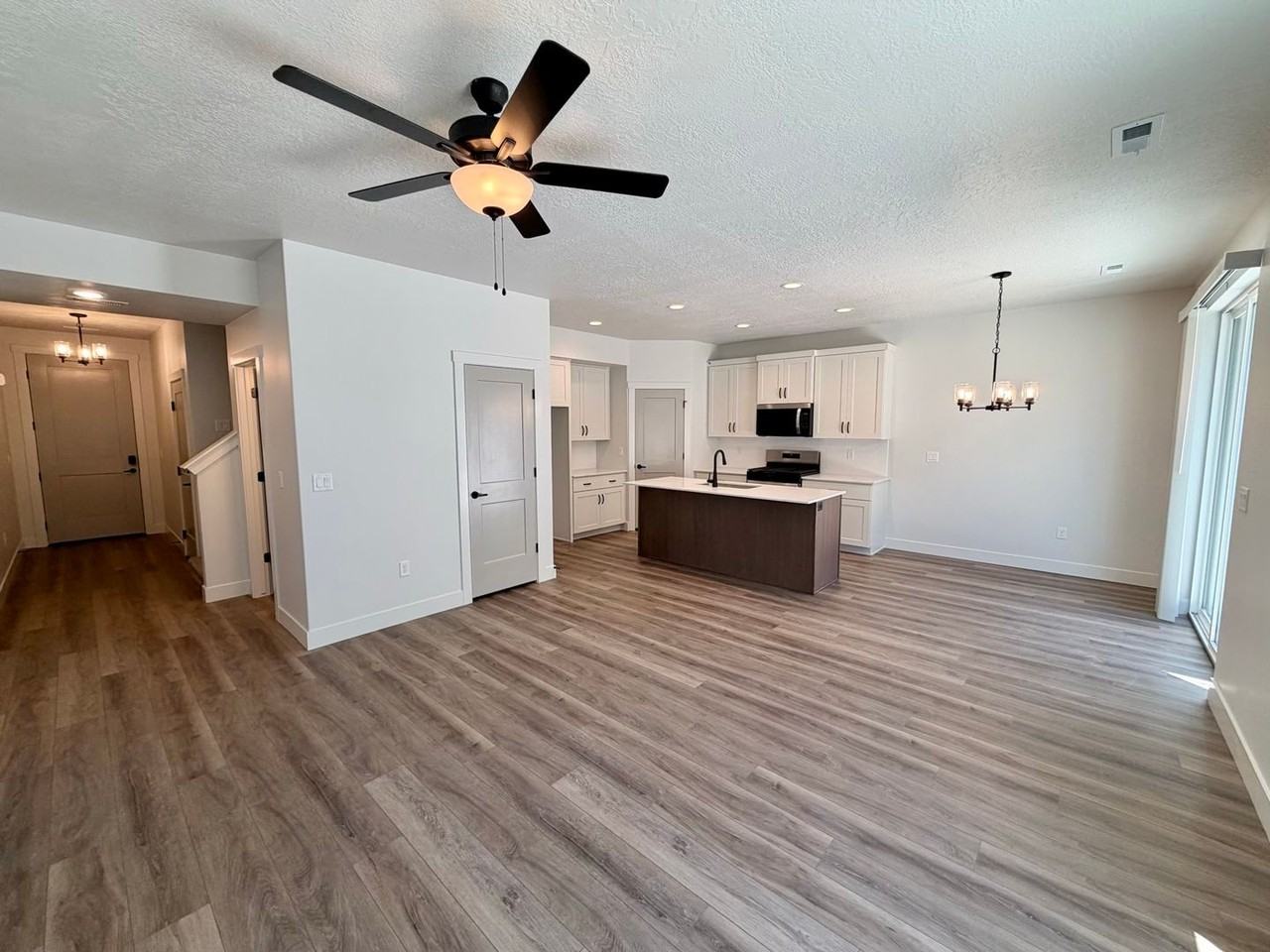 2717 2717 W 2775 N, #143 - Photo 3 of 20
