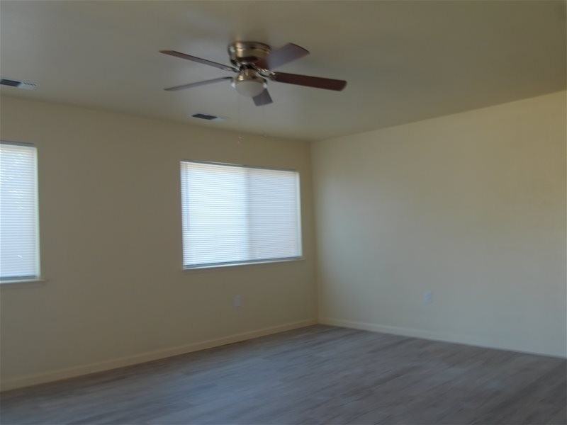 1852 Hile Ave #1852 - Photo 5 of 17