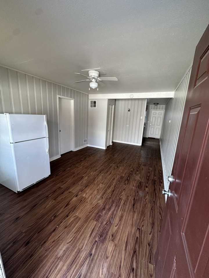 415 E Letchworth St - Photo 4 of 16