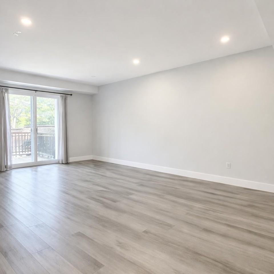 2053 Lanark Crt - Photo 5 of 23