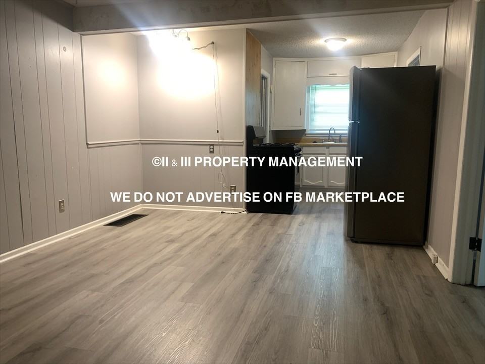 12141 W 55th St #4 - Photo 2 of 11