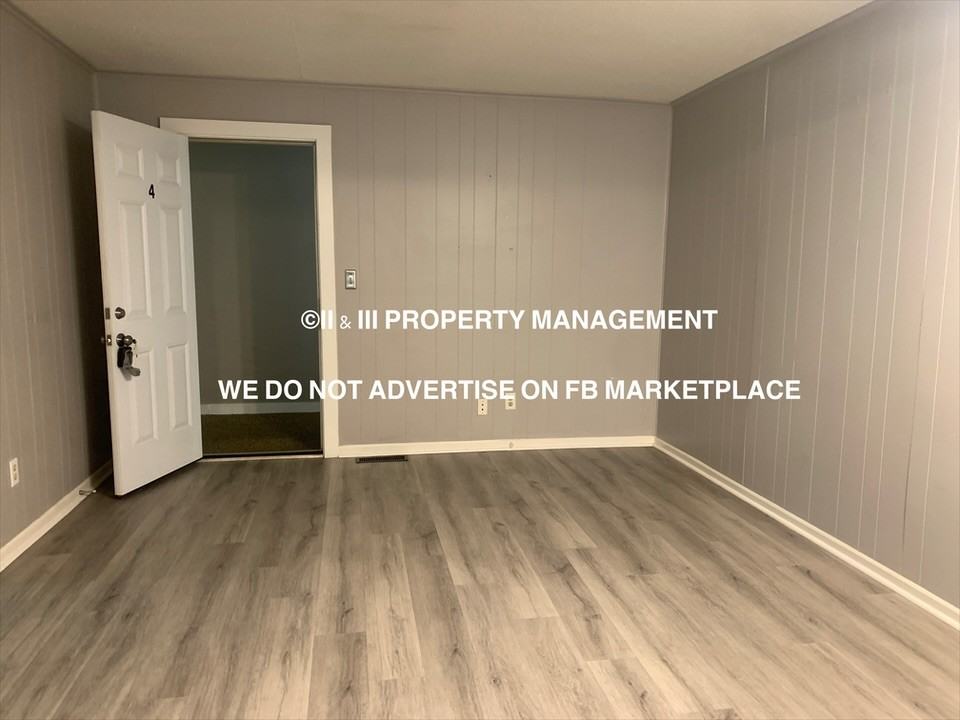 12141 W 55th St #4 - Photo 3 of 11