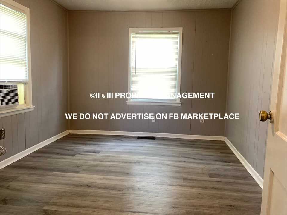 12141 W 55th St #4 - Photo 6 of 11